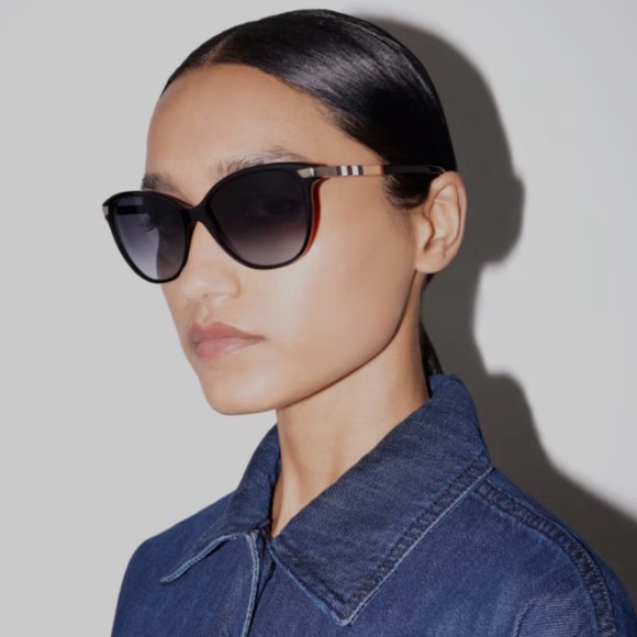Authentic Burberry Sunglasses - Picture 1 of 6